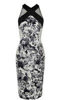 Черно-белое платье с цветочным принтом